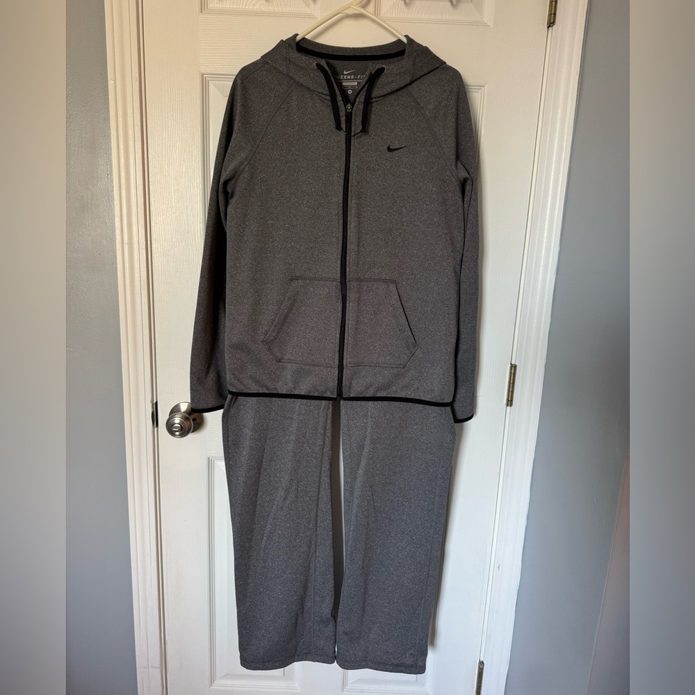 Nike Woman’s Gray Full-Zip Hooded Jacket and Pants Set